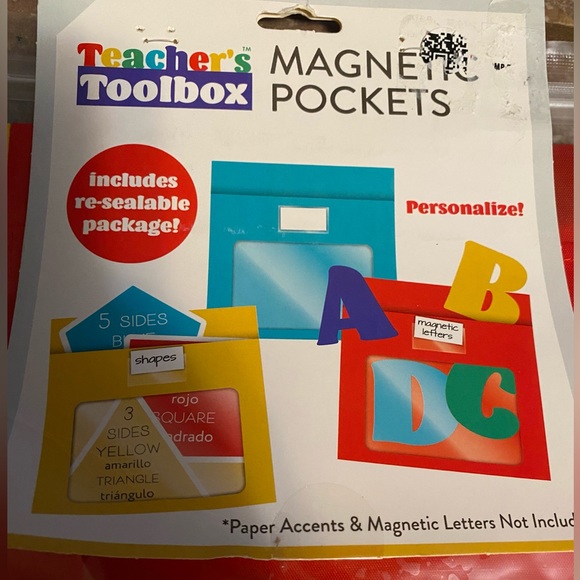 New in Package Teacher Classroom Magnetic Pockets 33 pieces - Picture 1 of 3